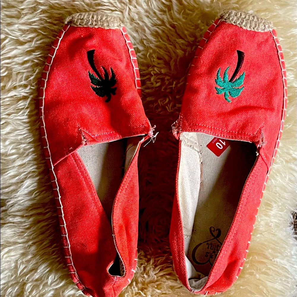 Women’s flats size 10